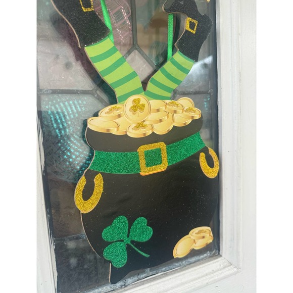 18" Saint Patricks Day Glitter Hanging Leprechaun Wall Wreath Welcome Door Decor - Picture 2 of 5